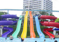 Hochgeschwindigkeitswasserrutsche, Aqua-Park-Swimmingpool scherzen,/erwachsener Körper-Wasserrutsche